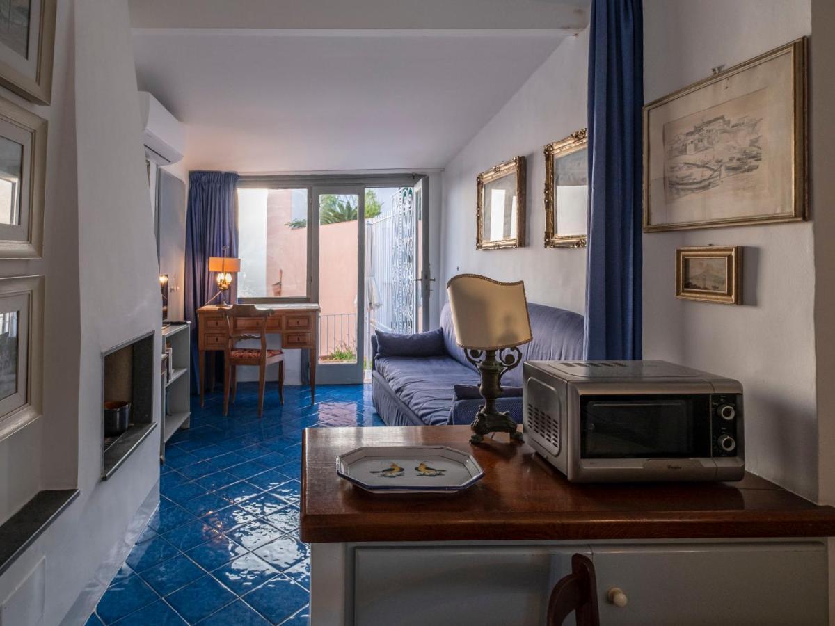 Apartment Lo Scuopolo-2 By Interhome Искья Экстерьер фото