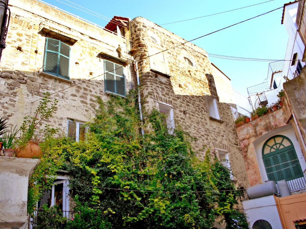Apartment Lo Scuopolo-2 By Interhome Искья Экстерьер фото